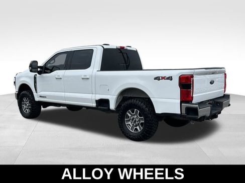 Used 2024 Ford F250 Lariat AWD/4WD image 3