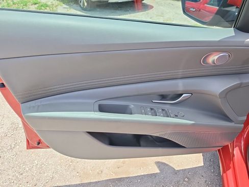 Used 2023 Hyundai Elantra SEL w/ Convenience Package FWD image 15