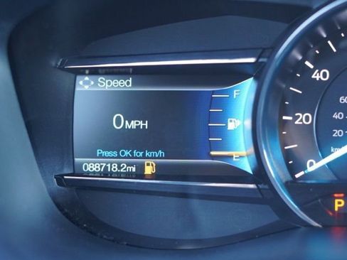 Used 2019 Ford Explorer Sport image 21