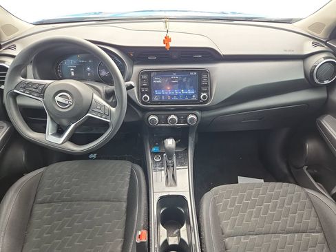 Used 2023 Nissan Kicks SV FWD image 9