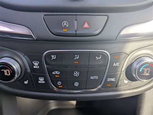 Used 2022 Chevrolet Equinox LT image 26