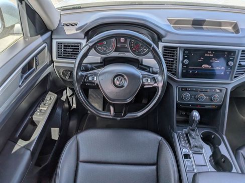 Used 2019 Volkswagen Atlas SE FWD image 18
