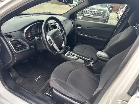 Used 2013 Chrysler 200 Touring w/ S Exterior Appearance Pkg image 9