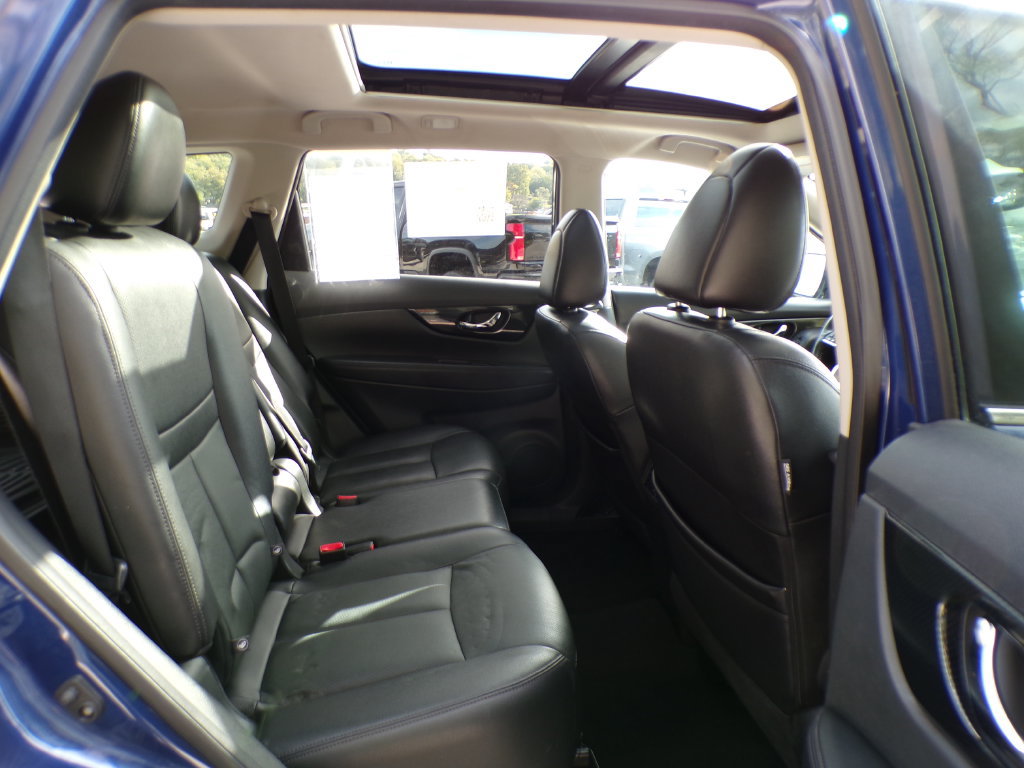 Used 2017 Nissan Rogue SL w/ SL Premium Package AWD/4WD image 21