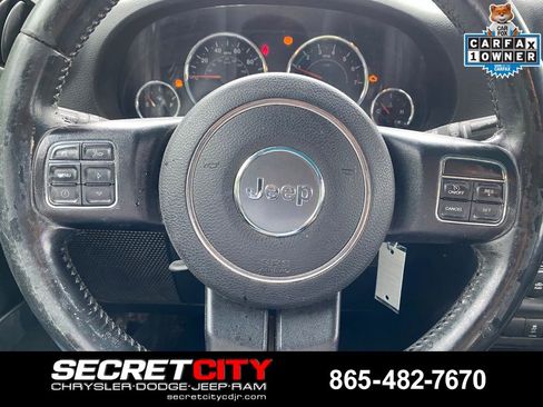 Used 2016 Jeep Wrangler Unlimited Sport w/ Connectivity Group AWD/4WD image 17