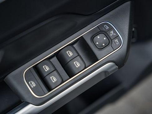 New 2026 Mercedes-Benz GLB 250 4MATIC image 39