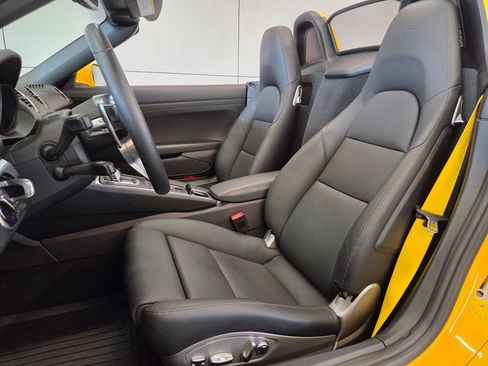 Certified 2024 Porsche 718 Boxster S RWD image 5