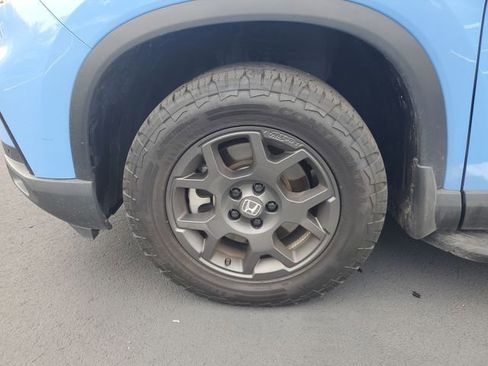 Used 2023 Honda Pilot TrailSport image 17