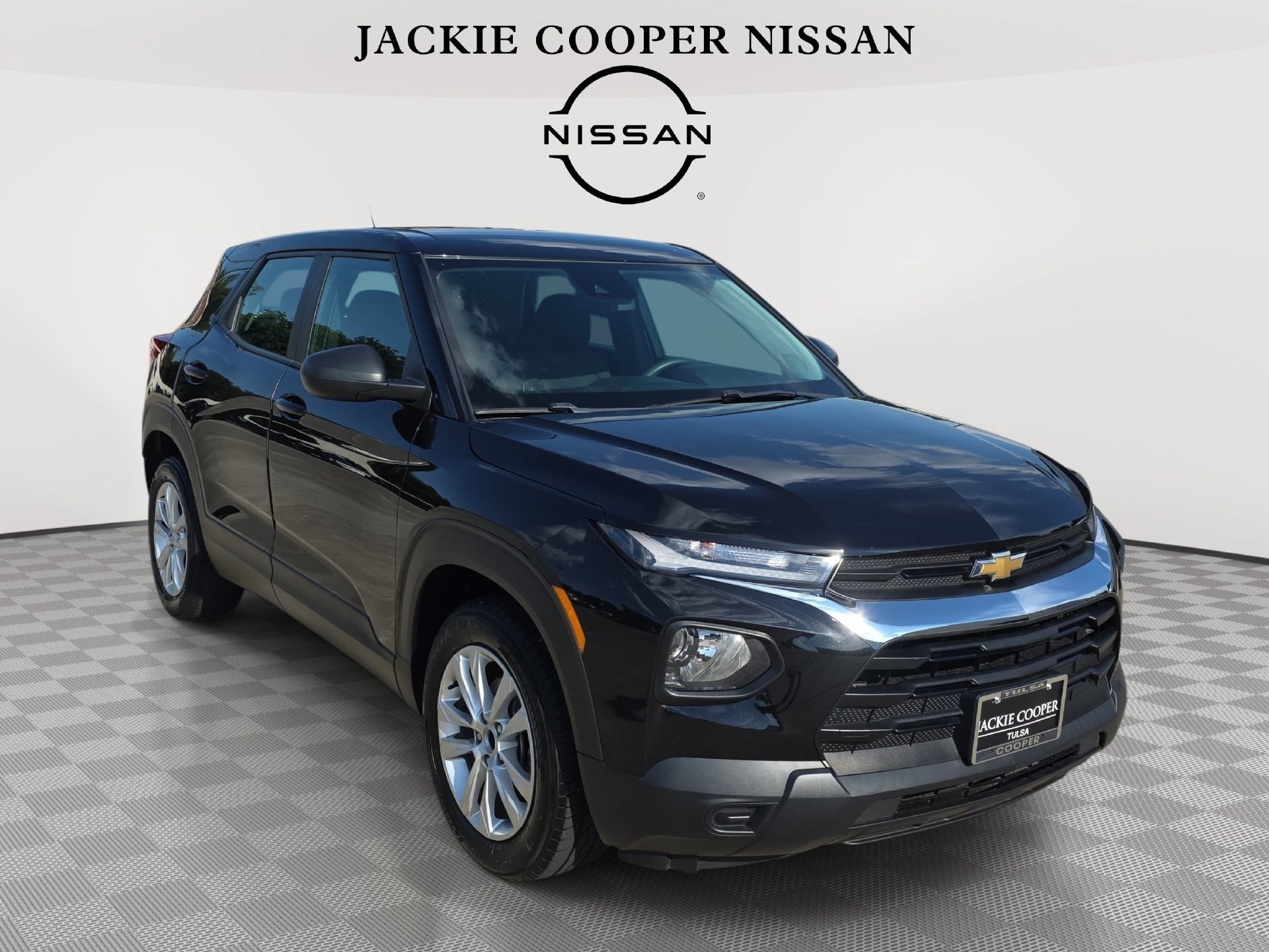 Used 2021 Chevrolet TrailBlazer LS FWD image 3