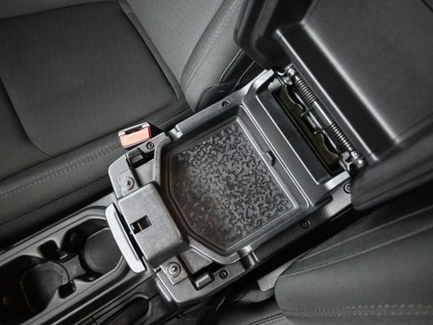 Used 2022 Jeep Wrangler Sport S image 18