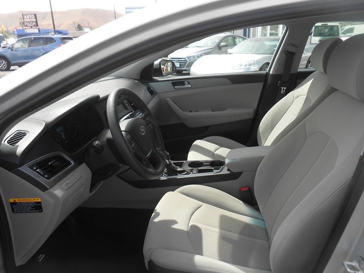 Used 2017 Hyundai Sonata SE FWD image 10