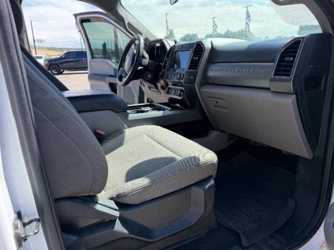 Used 2021 Ford F250 XLT w/ FX4 Off-Road Package AWD/4WD image 29
