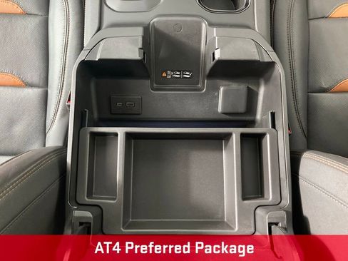 Used 2024 GMC Sierra 1500 AT4 w/ Technology Package AWD/4WD image 14
