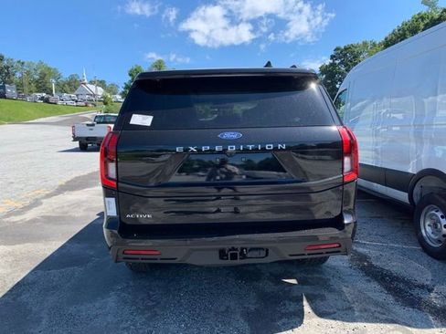 New 2025 Ford Expedition Active image 24