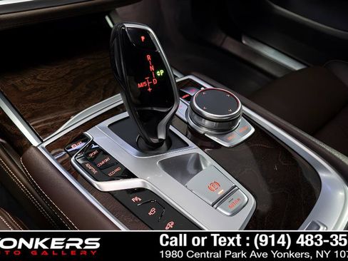 Used 2020 BMW 740i w/ M Sport Package RWD image 46