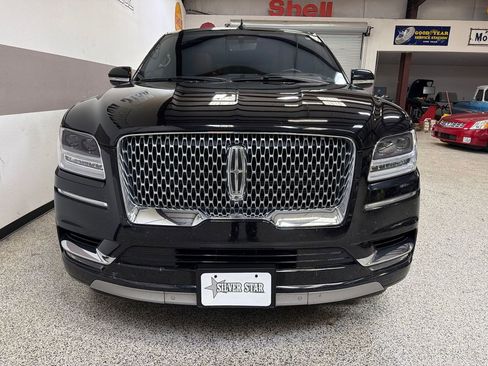 Used 2019 Lincoln Navigator Reserve AWD/4WD image 2