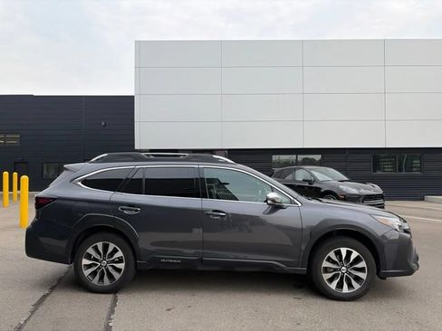 Used 2023 Subaru Outback Touring XT AWD/4WD image 2