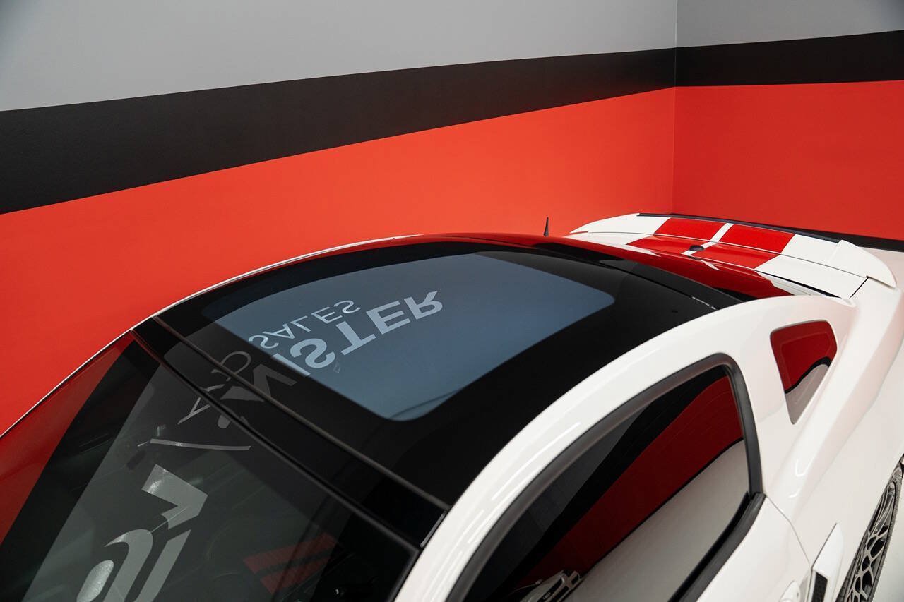 Used 2013 Ford Mustang Shelby GT500 RWD image 25