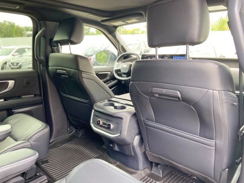 Used 2025 Ford Expedition Max Platinum w/ Stealth Performance Package AWD/4WD image 23