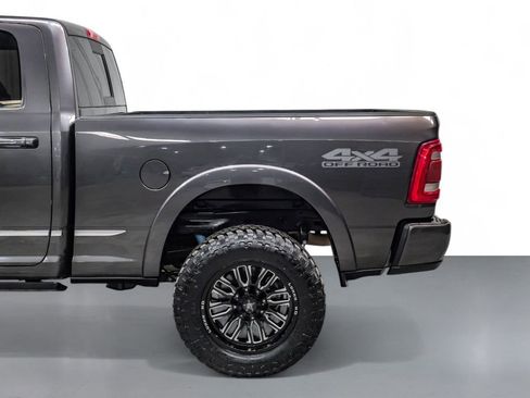 Used 2022 RAM 2500 Limited w/ Off Road Package image 11