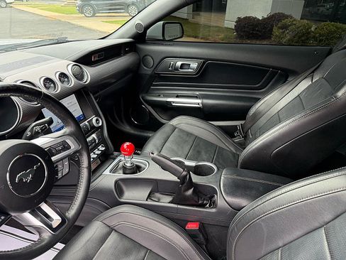 Used 2022 Ford Mustang GT Premium w/ GT Performance Package RWD image 12