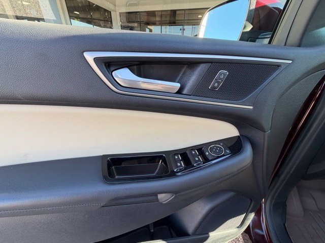 Used 2019 Ford Edge SEL w/ Equipment Group 201A FWD image 7