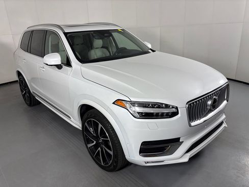 Used 2023 Volvo XC90 B6 Plus w/ Protection Package Premier AWD/4WD image 2