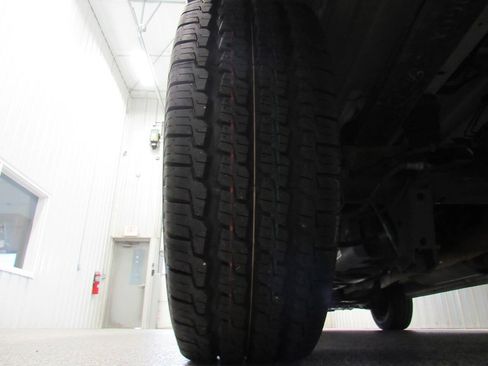 Used 2020 Ford Transit 150 Low Roof RWD image 23