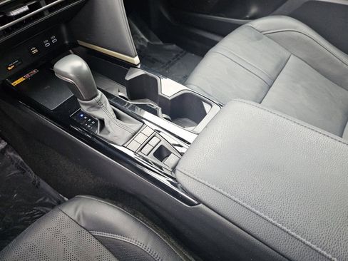 Used 2025 Toyota Camry XSE image 33