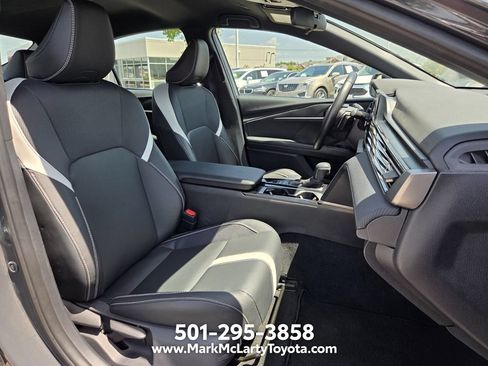 Used 2025 Toyota Camry SE FWD image 19
