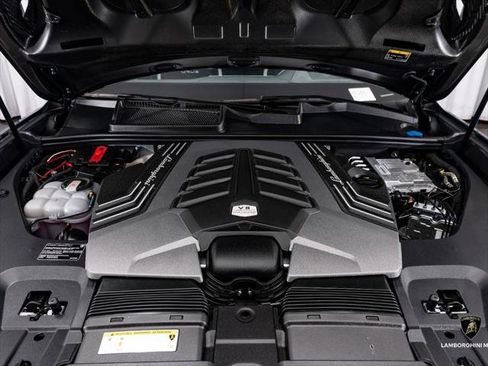 Used 2024 Lamborghini Urus S AWD/4WD image 7
