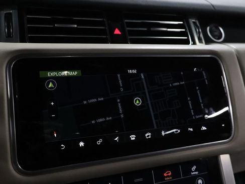 Used 2020 Land Rover Range Rover HSE image 34