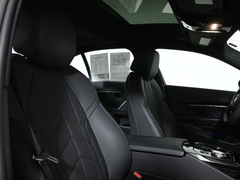 Used 2024 BMW 530i xDrive AWD/4WD image 34