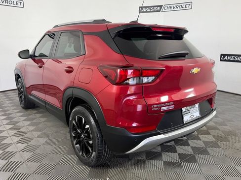 Used 2021 Chevrolet TrailBlazer LT w/ Convenience Package AWD/4WD image 4