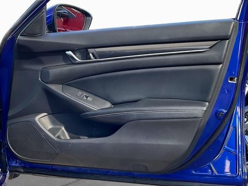 Used 2018 Honda Accord Sport image 21