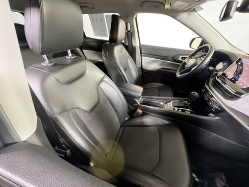 Used 2022 Jeep Compass Latitude w/ Convenience Group AWD/4WD image 25