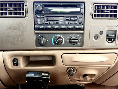 Used 2003 Ford F250 XL image 25