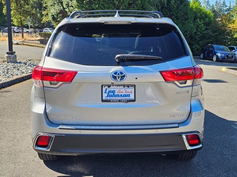 Used 2019 Toyota Highlander Limited Platinum AWD/4WD image 6