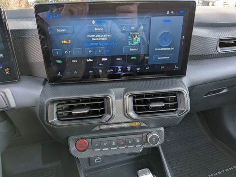 Used 2024 Ford Mustang Coupe image 23