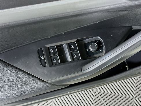 Used 2021 Volkswagen Jetta FWD image 15