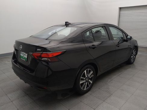 Used 2021 Nissan Versa SV image 9