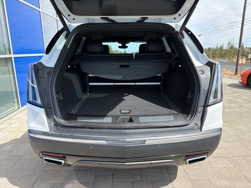 Used 2024 Cadillac XT5 Sportv w/ Technology Package AWD/4WD image 9