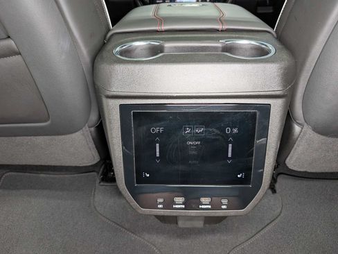 Certified 2025 GMC Yukon AT4 Ultimate AWD/4WD image 23