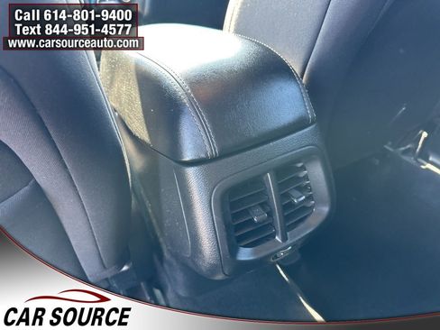 Used 2018 Jeep Cherokee Latitude w/ Altitude Package FWD image 14