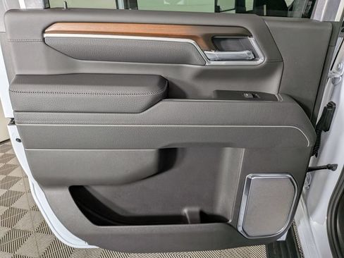 New 2026 GMC Sierra 2500 Denali w/ Denali Reserve Package AWD/4WD image 28