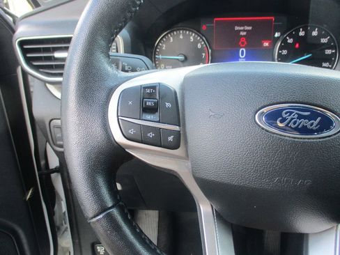 Certified 2022 Ford Explorer XLT w/ Equipment Group 202A image 12