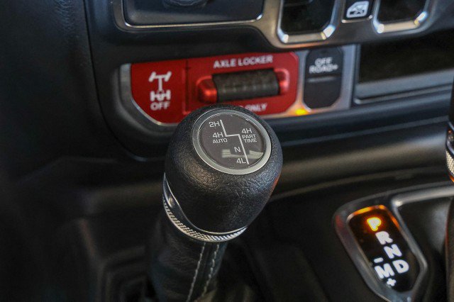 Used 2024 Jeep Wrangler Unlimited AWD/4WD image 21