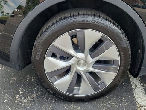 Used 2023 Tesla Model Y Long Range AWD/4WD image 7