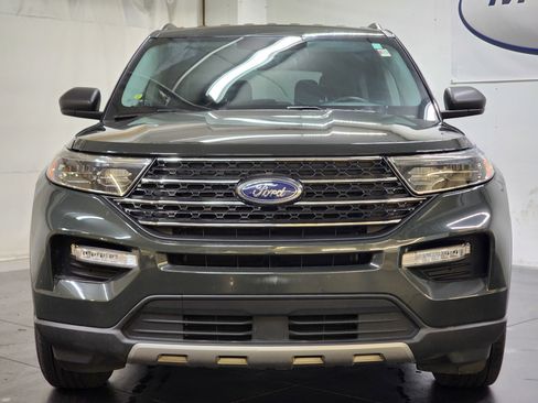 Used 2022 Ford Explorer XLT w/ Equipment Group 202A image 12