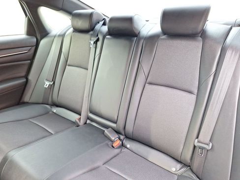 Used 2021 Honda Accord Sport image 11